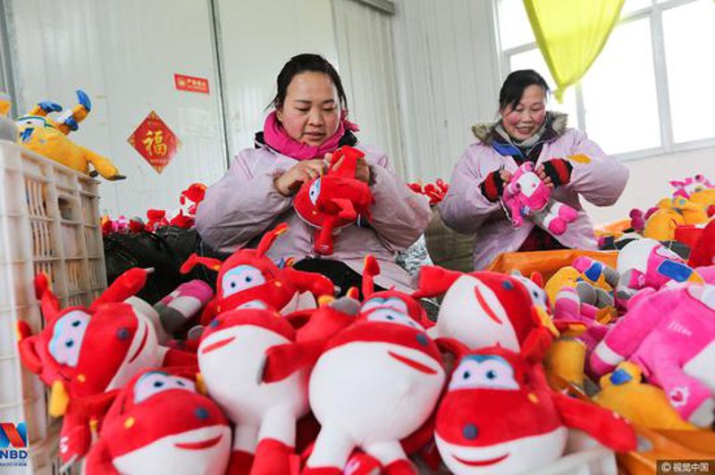 塑胶玩具定制：避开常见误区